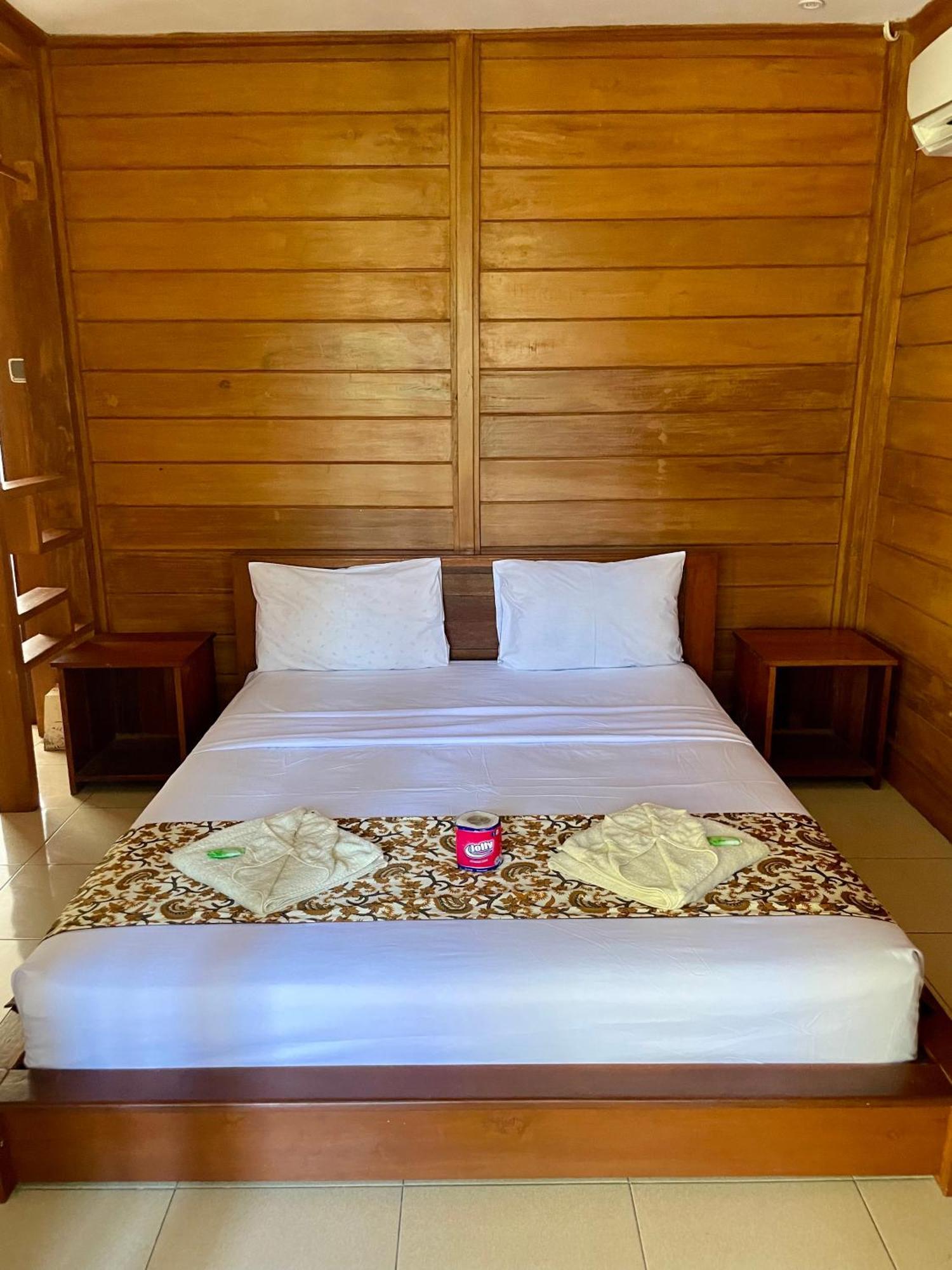 Hotel The Exile Sunsetpoint Gili Trawangan Exterior foto