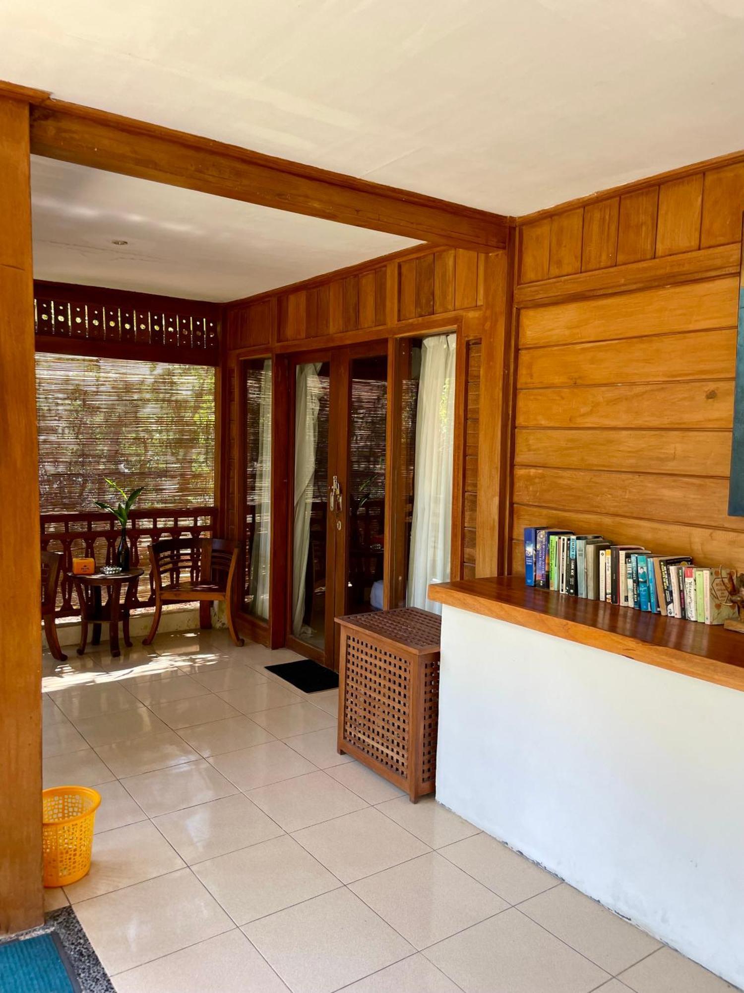 Hotel The Exile Sunsetpoint Gili Trawangan Exterior foto